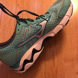 Mizuno Running Shoes